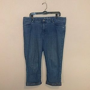 Gloria Vanderbilt Jordyn style capris